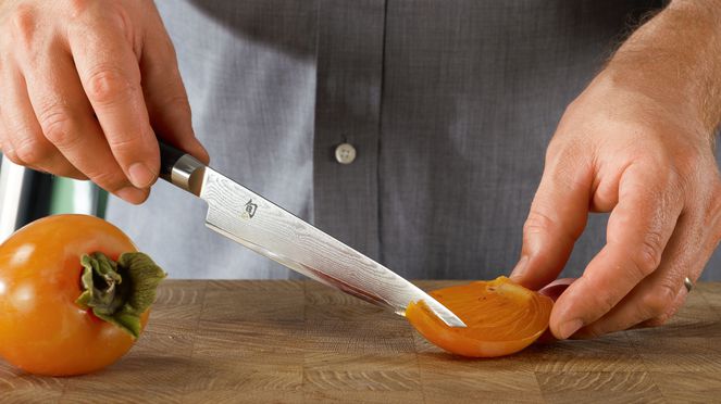 
                    The left handed utility knife is appropriate for cutting fruit