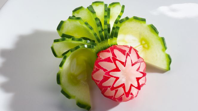 
                    Le triangle® couteau à légumes pour décorer les légumes