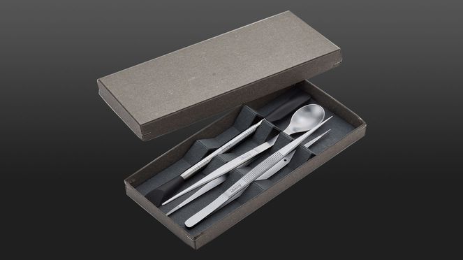 
                    Final Touch set made of high-quality stainless steel and food-safe silicone