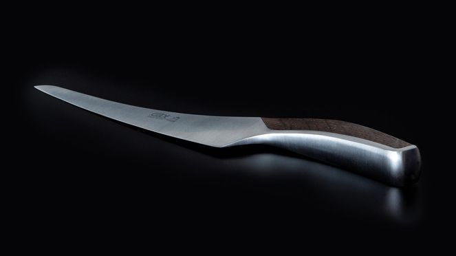 
                    Synchros slicing knife with 26 cm long slender blade