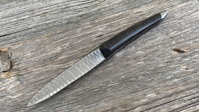 
                    Couteau à huîtres damas de la manufacture sknife