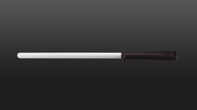 
                    Le fusil céramique Kyocera est idéal pour affûter les couteaux en acier et en acier damassé.