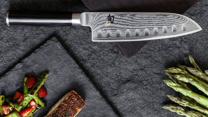 
                    scalloped Santoku especially for cutting sticky food