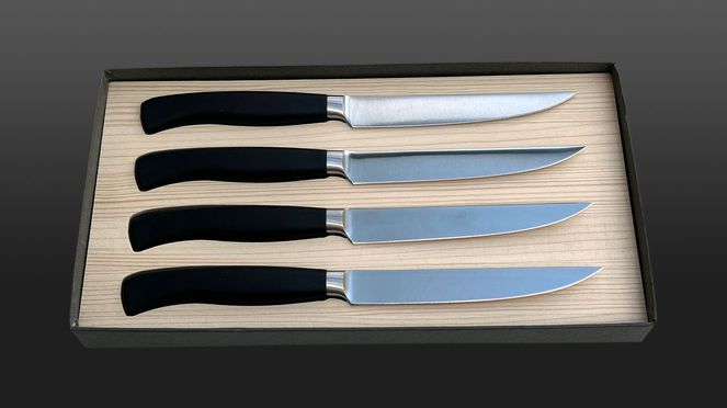 
                    wok steak knife set: forged in Solingen with a good price/performance ratio