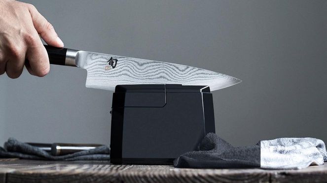 
                    Kai knife sharpener with preset grinding angle
