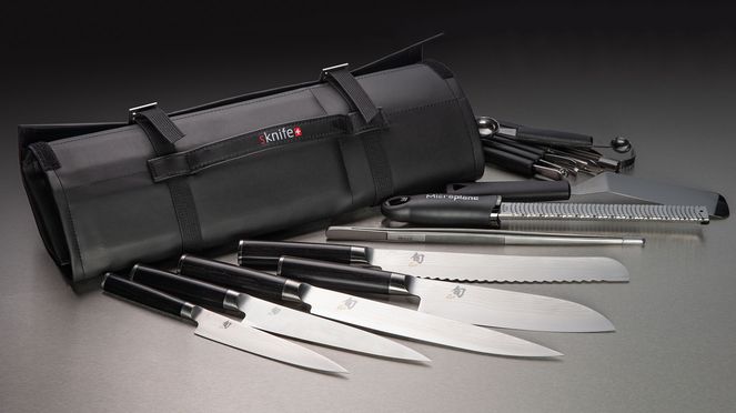 
                    Messertasche Shun mit Kai Shun Messern und Küchen-Accessoires