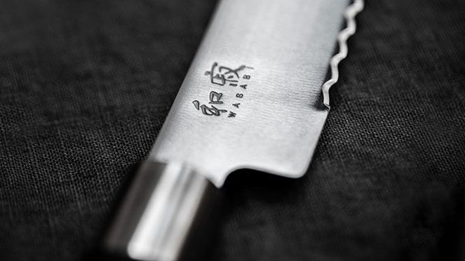 
                    Wasabi bread knife detail
