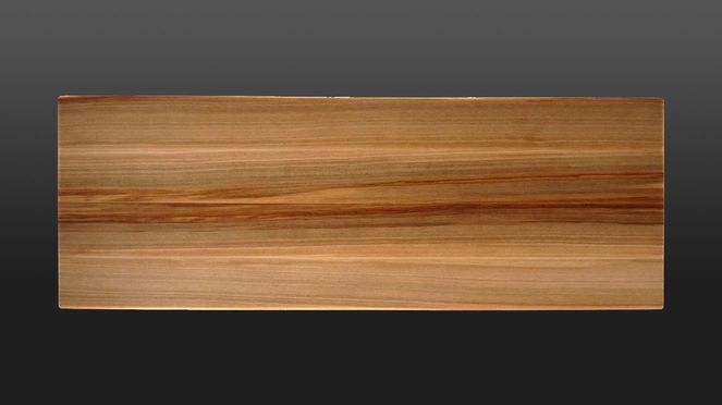 
                    Serving board made by Schneidholz